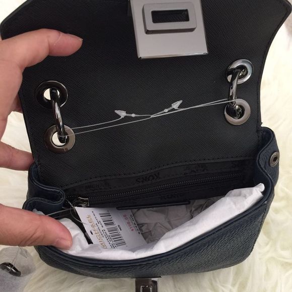 MICHAEL KORS CECELIA LEATHER SADDLE CROSSBODY BAG - Picture 4 of 4